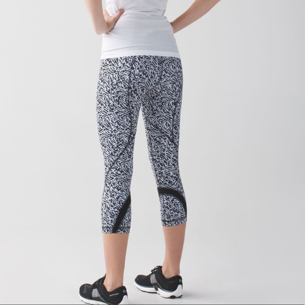 Lululemon Inspire Crop II Full on luxtreme - Picture 1 of 5
